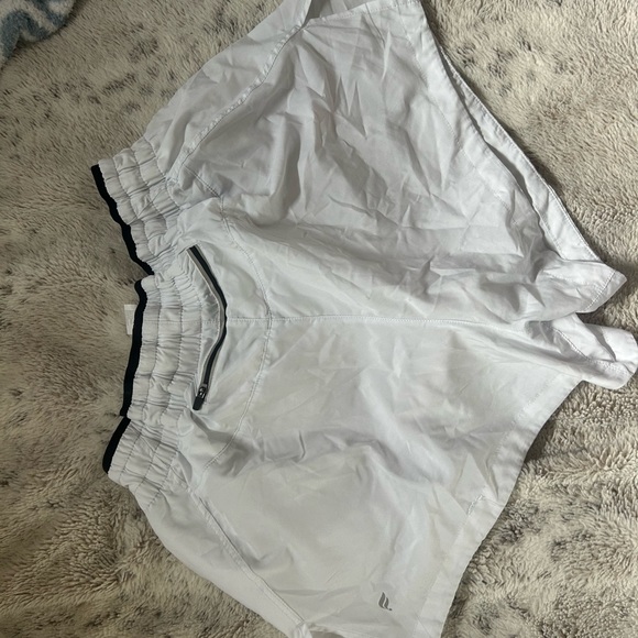 Fabletics breathe mid rise run short- sz L - Picture 2 of 4